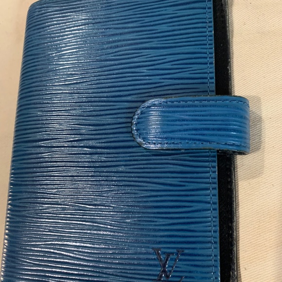 Louis Vuitton Handbags - Louis Vuitton Epi leather agenda EUC beautiful authentic blue